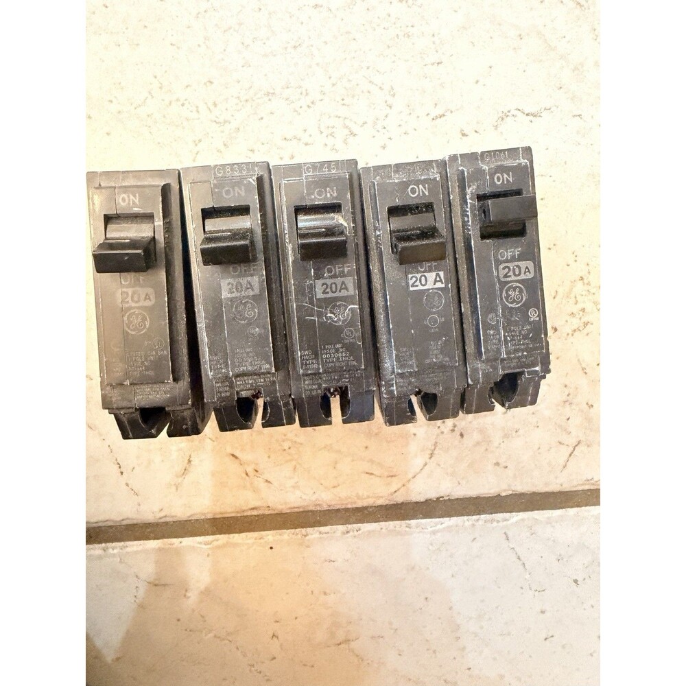 5 GE General Electric THQL 20 Amp Single Pole Plug-In Circuit Breakers